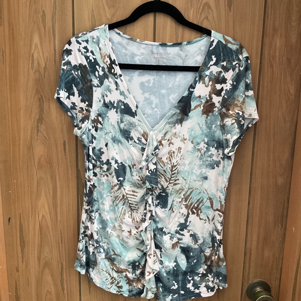 Cold water Creek Women’s size 8 Ruffled T-Shirt.